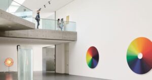 Werke von Olafur Eliasson in der Langen Foundation