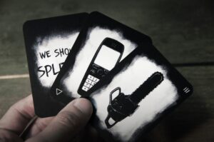 Düst – Lust auf ein Horror Kartenspiel?!