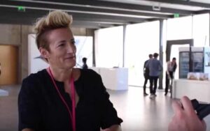 Hinter den Kulissen-Talk bei der ADC Design Experience 2016 – Rebecca Swift von Getty Images Interview-Video