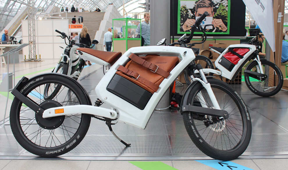 <span class="entry-title-primary">Feddz-ig stromern</span> <span class="entry-subtitle">Mit dem E-Moped, gestaltet von SLOGDESIGN</span>