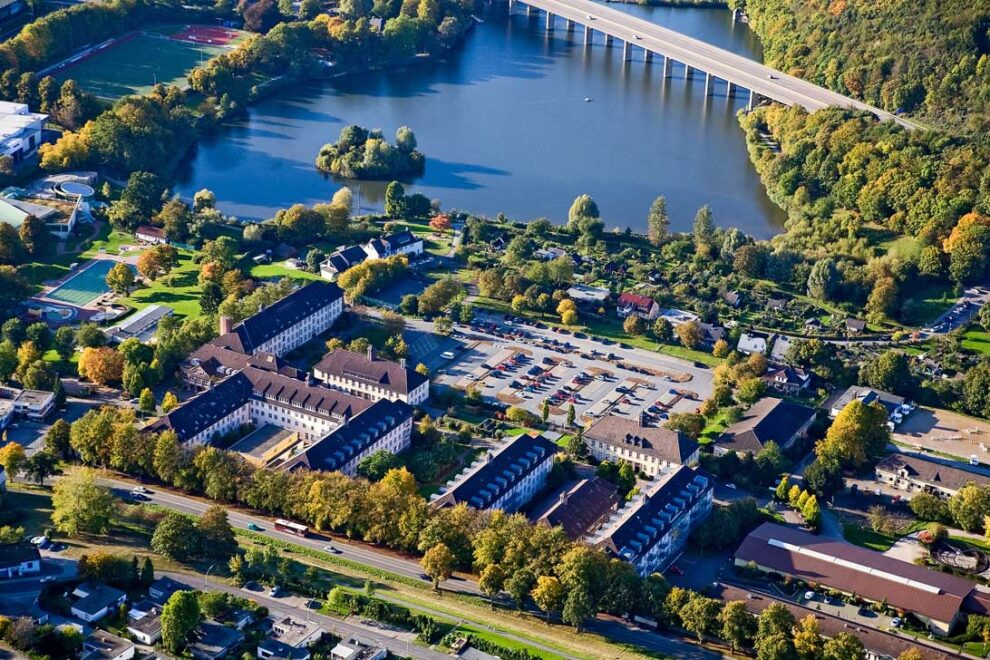 <span class="entry-title-primary">Unternehmerhochschule BiTS und Hochschule für Gestaltung BTK werden ‘University of Applied Sciences Europe’</span> <span class="entry-subtitle">Qualitätsstudium heute: Besser privat?</span>