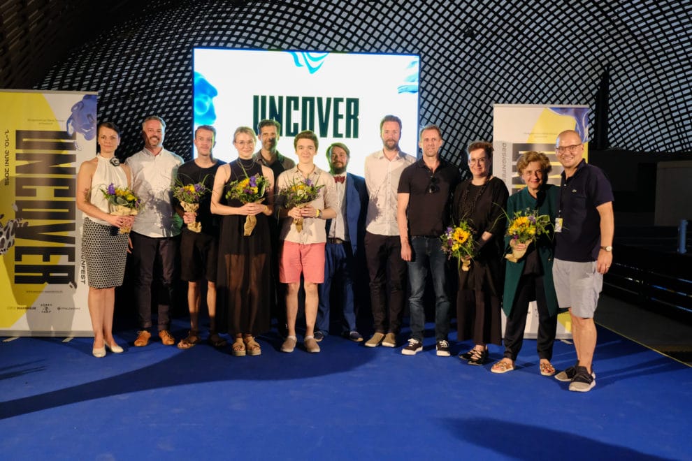 UNCOVER Designpreis 2018: Gruppenbild der Gewinner mit den Preisstiftern des Designfeste Copyright: Florian Nitschke