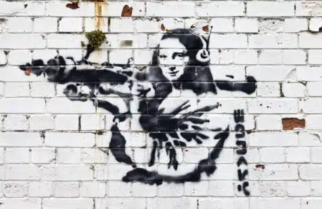 Der Kunstler Banksy Wer Ist Der Unbekannte Guerrilla Sprayer Designbote