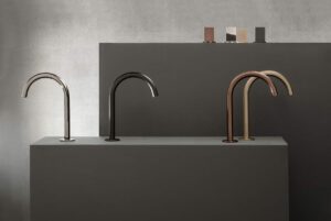 Die hohe Kunst des Glasblasens in einer Bad-Kollektion 10 Jahre Venezia