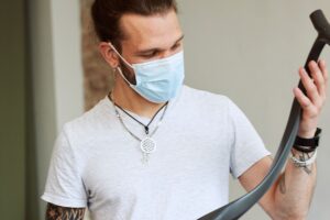 “Lift” – Mehr als eine Gehhilfe Absolvent der Hochschule Technische Wirtschaft Berlin gewinnt nationalen James Dyson Award 2020