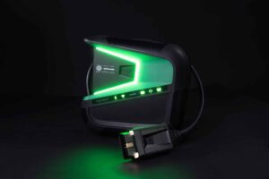 Kommunikation über integriertes Licht im Fahrzeugdiagnosegerät mega macs X von Hella Gutmann.