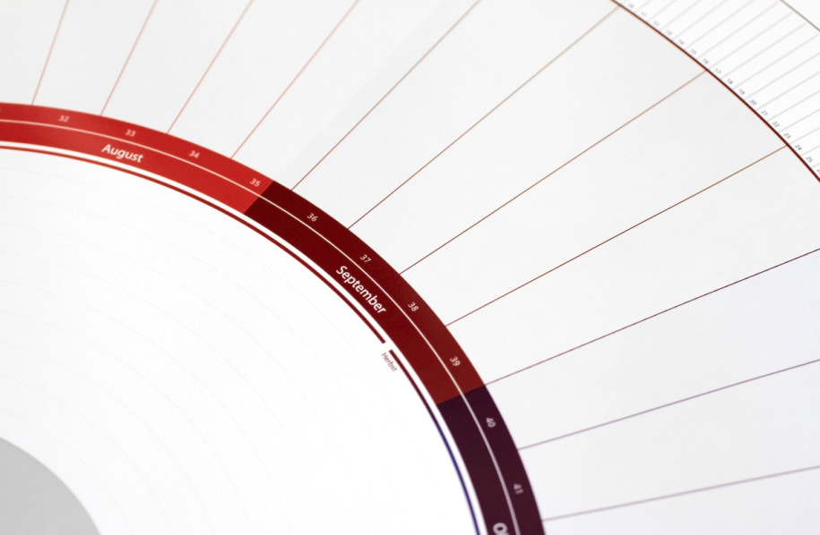 Round_Calendar_Detail1_web.jpg